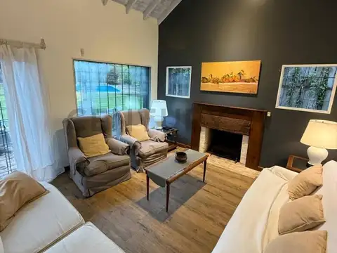 Casa en Alquiler de 3 dormitorios