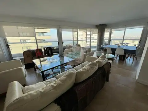 Departamento 4 ambientes con 3 baños