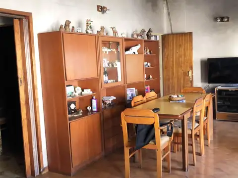 Depto Tipo Casa en Venta en Pompeya, USD 80.000