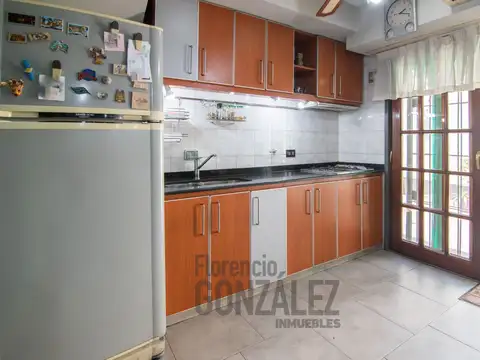Casa 4 ambientes con 3 baños