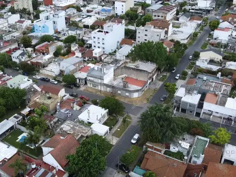 Venta Casa o Terreno 3 Ambientes a reciclar o demoler 10 x 26 en Villa Luzuriaga