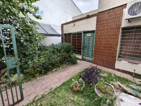 Terreno en Venta en Villa Luzuriaga, USD 98.000