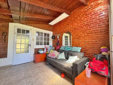 Casa en Venta con 3 cocheras