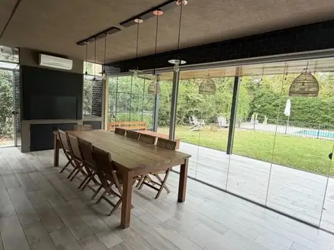 Casa en Alquiler de 4 dormitorios