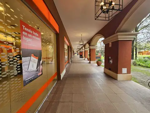 Local en Alquiler en Pueblo Caamaño, $ 727.000