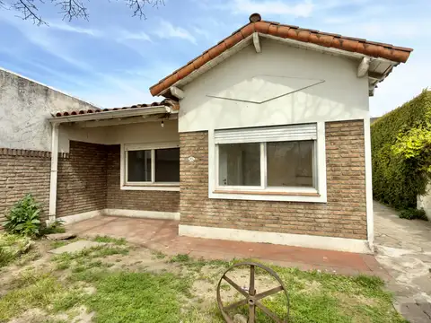 Casa en venta en Del Viso | 3 amb | Jardín al frente y al fondo