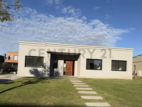 Casa en venta a Estrenar en El Cantón Norte, Escobar  – Una Planta