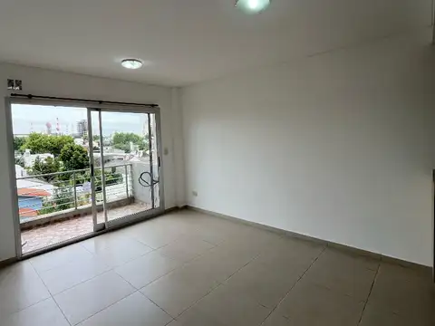 DEPTO 2 AMBIENTES EN TERCER PISO EN BERAZATEGUI U$S 74.000