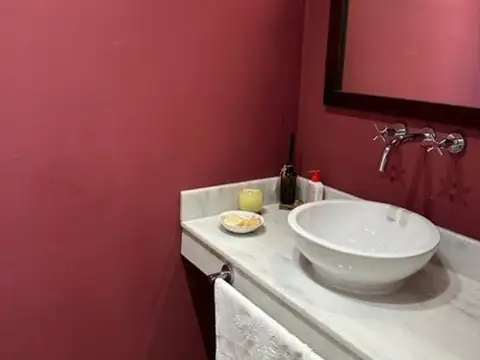 Casa 4 ambientes con 3 baños