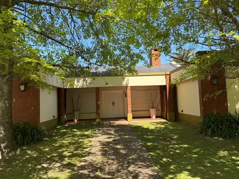 Casa en venta en Country Golf Chascomus