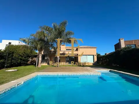 Casa en Alquiler de 3 dormitorios