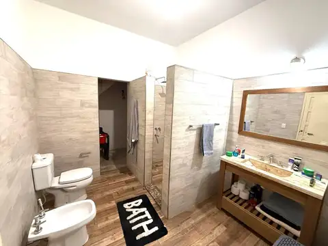 Depto Tipo Casa en Venta con 1 cocheras