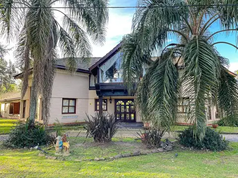 Casa 6 ambientes con 4 baños
