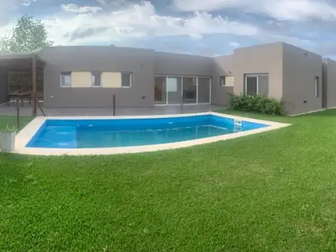 Casa en Venta de 4 dormitorios