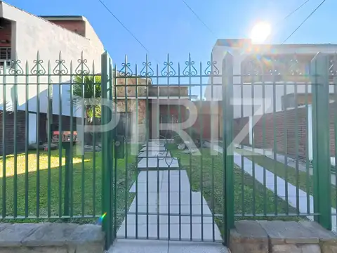 Casa  Venta 5 ambientes en Castelar Norte
