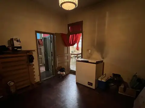 Casa 4 ambientes con 1 baño