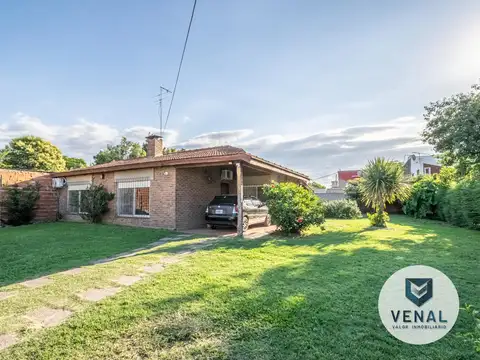 Venta Casa en Garín de 3 ambientes, 2 dormitorios, luminosa, lote 630m2 a 300 mts Panamericana.