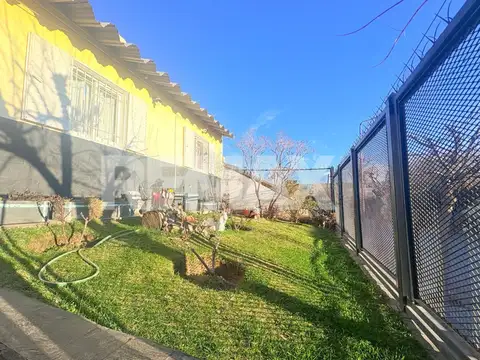 EN VENTA CASA + DEPARTAMENTO GREGORIO ALVAREZ
