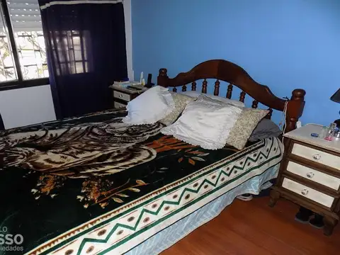 CASA 4 AMBIENTES c/ PISCINA