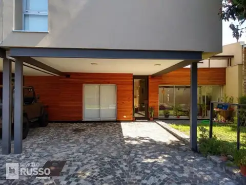Excelente Casa 3 Amb. En Condominio