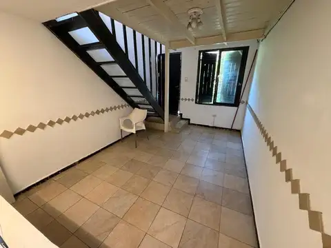 Depto Tipo Casa en Alquiler de 3 ambientes