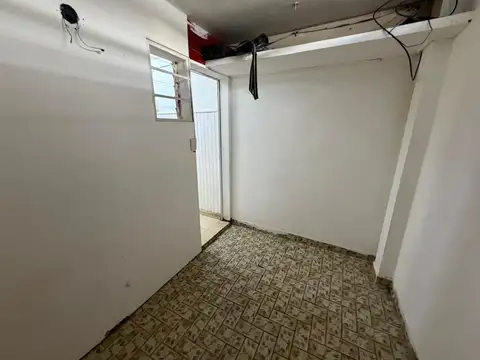 Depto Tipo Casa en Alquiler en Castelar Sur, $ 550.000