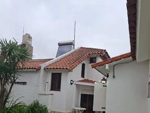 Casa en Venta en Castelar, USD 220.000
