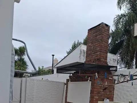 HERMOSA CASA EN CASTELAR