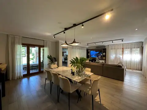 Casa en Venta de 5 dormitorios