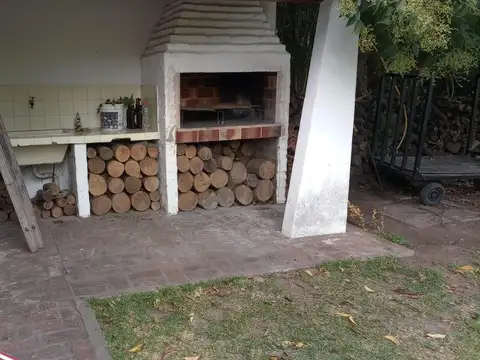 Quinta en Alquiler en El Pinar, USD 1.000