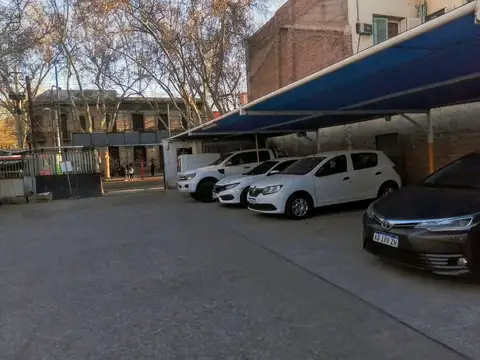 Cocheracubierta  en venta ubicado en Otros Barrios
