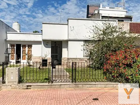 Casa en Alquiler - 2 Dormitorios 1 Baño - 323mts - La Plata