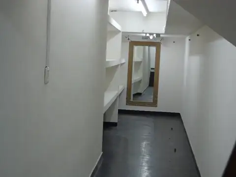 Local en Venta 40 años