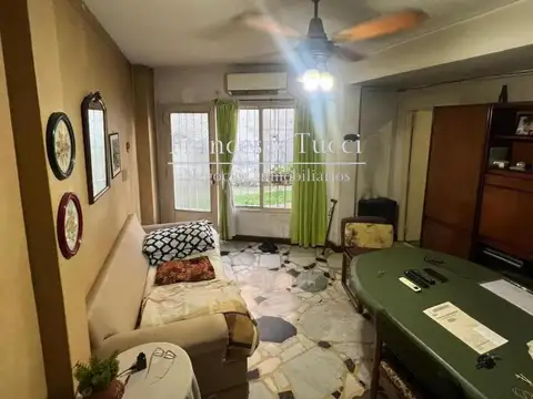 Casa en Venta en Castelar, USD 82.000