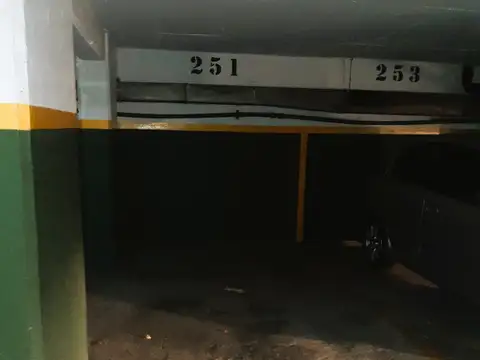 Cochera en Venta Fija