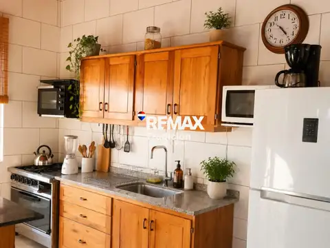 CASA EN VENTA C PILETA B° LA HERRADURA COL BENITEZ
