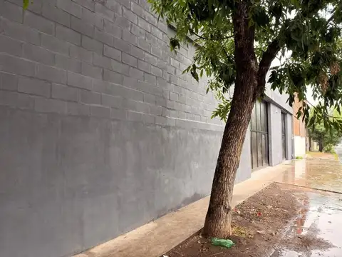 Galpon en Venta en Alberdi, USD 380.000