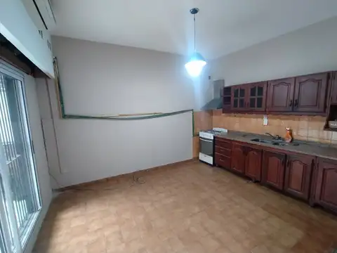 Depto Tipo Casa en Alquiler con 1 cocheras