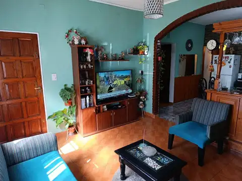 Casa en Venta con 3 cocheras