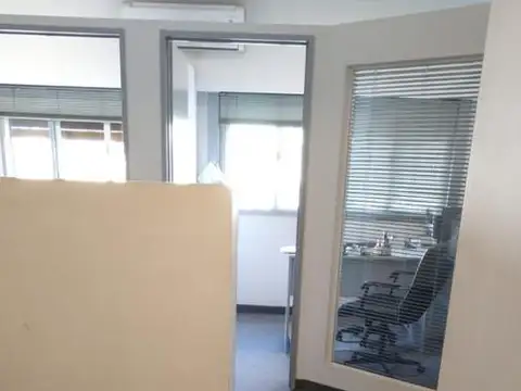 Oficina en Venta al Este