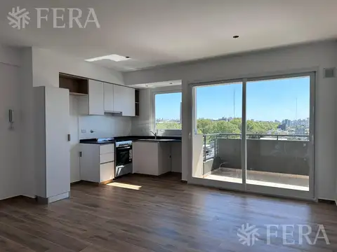 Venta piso 4 ambientes con balcón y baulera  en Liniers