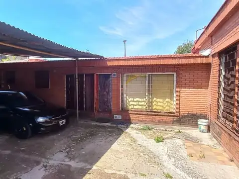 Esteban Echeverría 1600