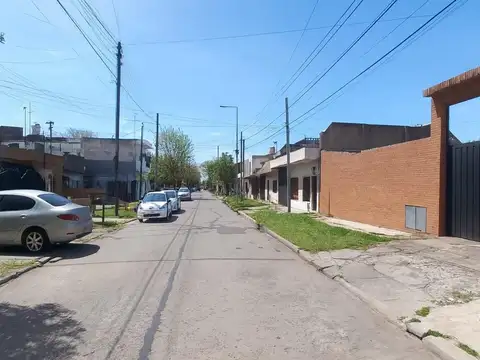 Terreno en Venta en Wilde, USD 270.000