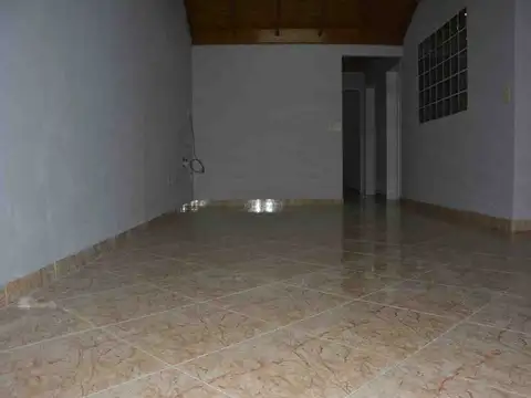 Depto Tipo Casa en Alquiler de 3 ambientes