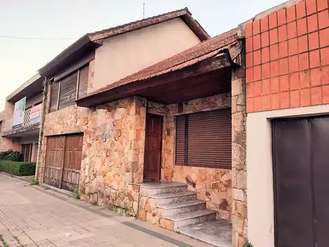 CASA EN VENTA LA PLATA A REFACCIONAR BARRIO NORTE 