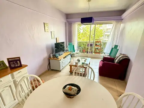 3 AMB 59 MTS TOT, AL FTE C/BALCÓN, DORMITORIOS C/PLACARD, COCINA Y LAV. INDPTE., BAÑO COMPLETO, EXC. UBICACIÓN