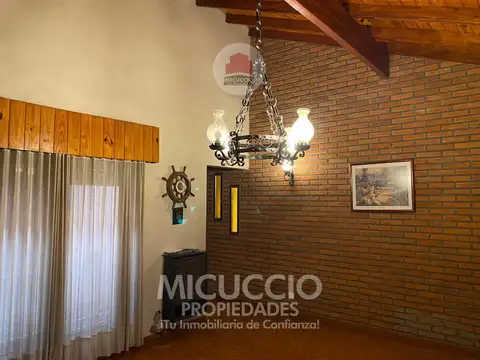 Casa en Venta con 1 cochera