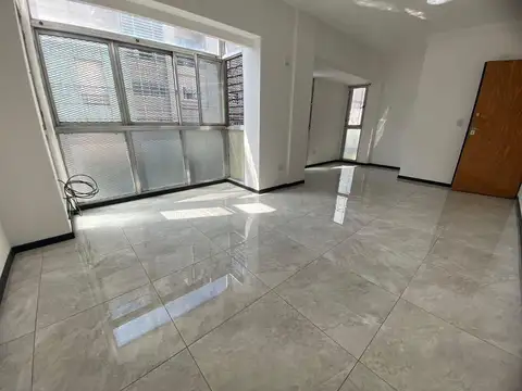 Oficina en Alquiler en Quilmes, $ 350.000