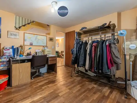 Casa 6 ambientes con 4 baños