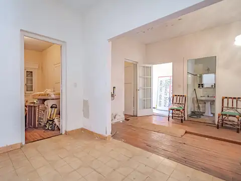 Casa venta a refaccionar 3 - 4 amb con patio y potencial terraza